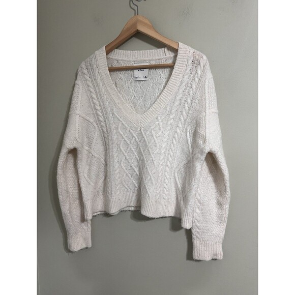 Abercrombie & Fitch Sweaters - Abercrombie &fitch cable v -neck chunky oversized sweater ivory women size M